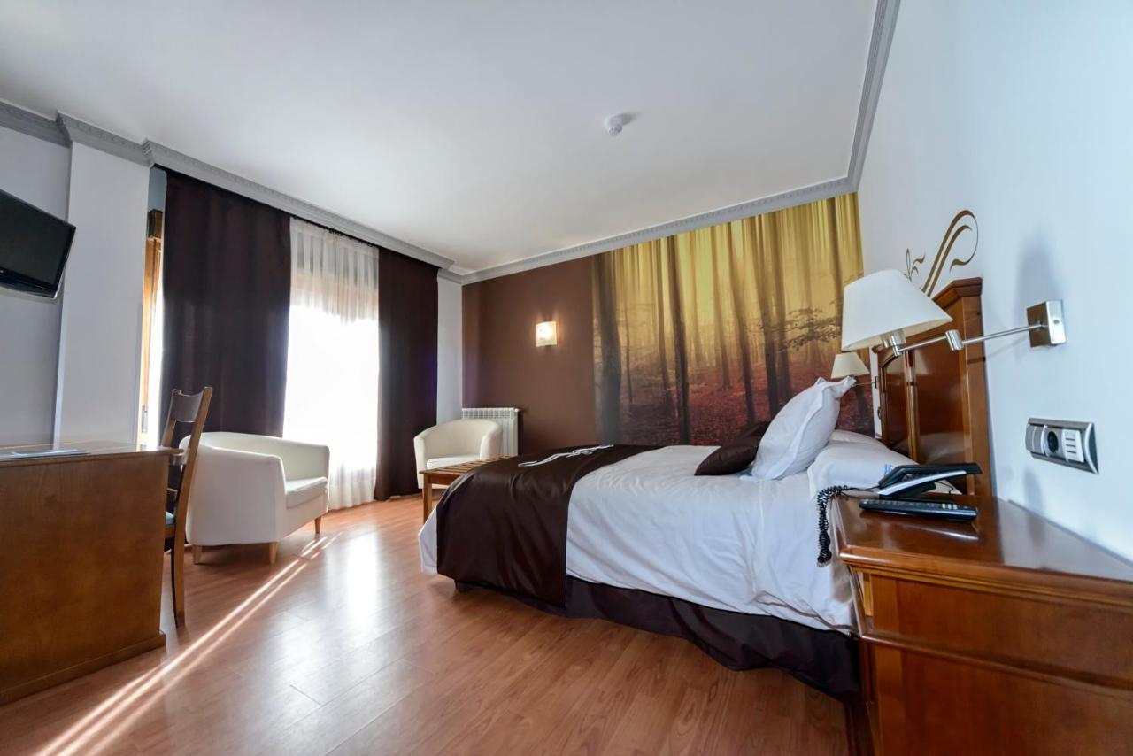 Hotel La Barrosa Abejar Eksteriør bilde