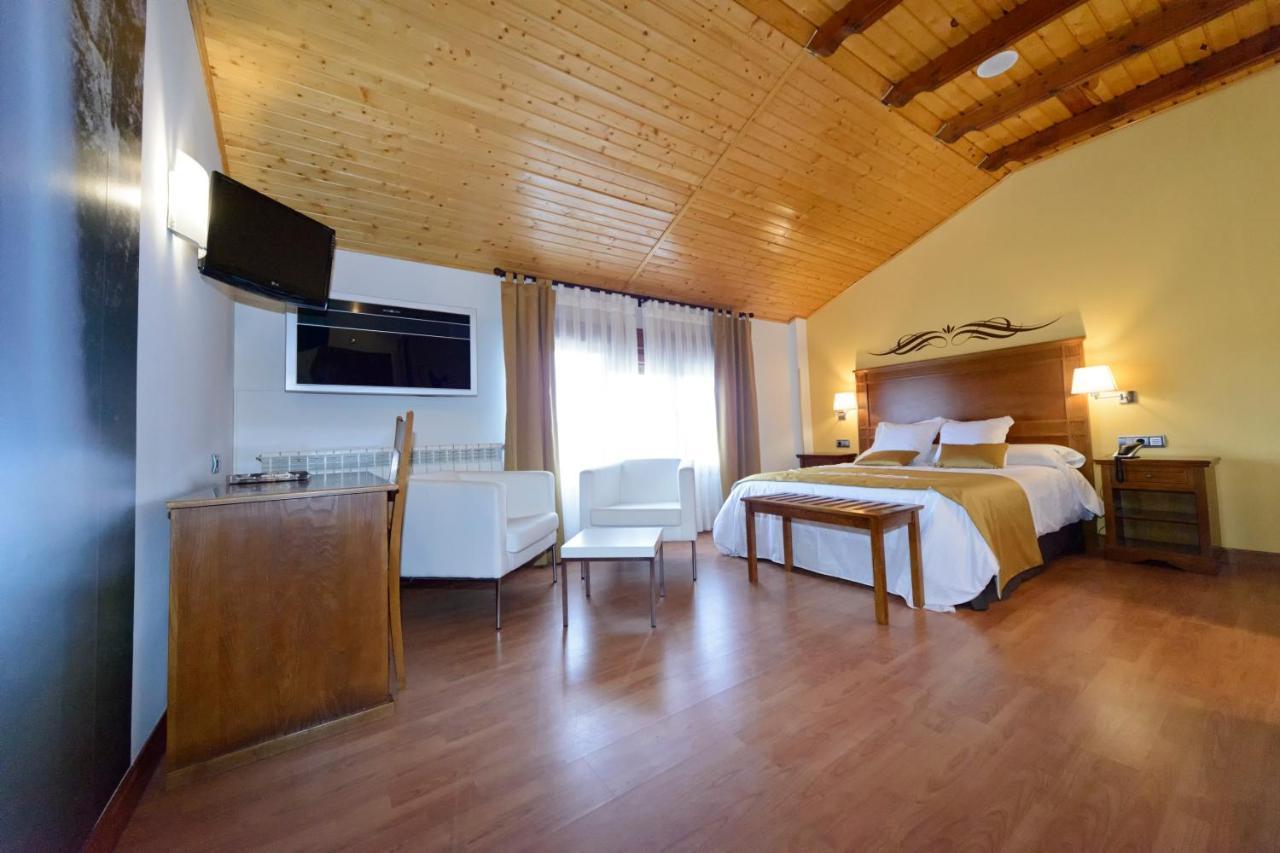 Hotel La Barrosa Abejar Eksteriør bilde